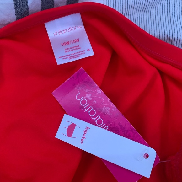 Red bikini bottoms - Picture 3 of 3